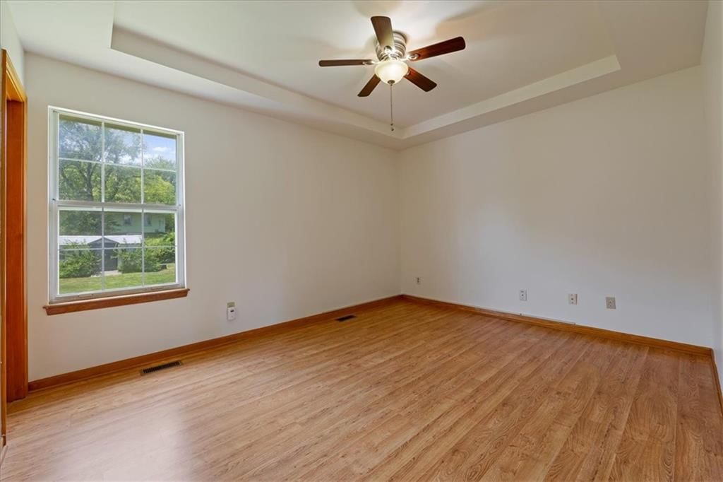 16008 Terry Avenue — photo 11