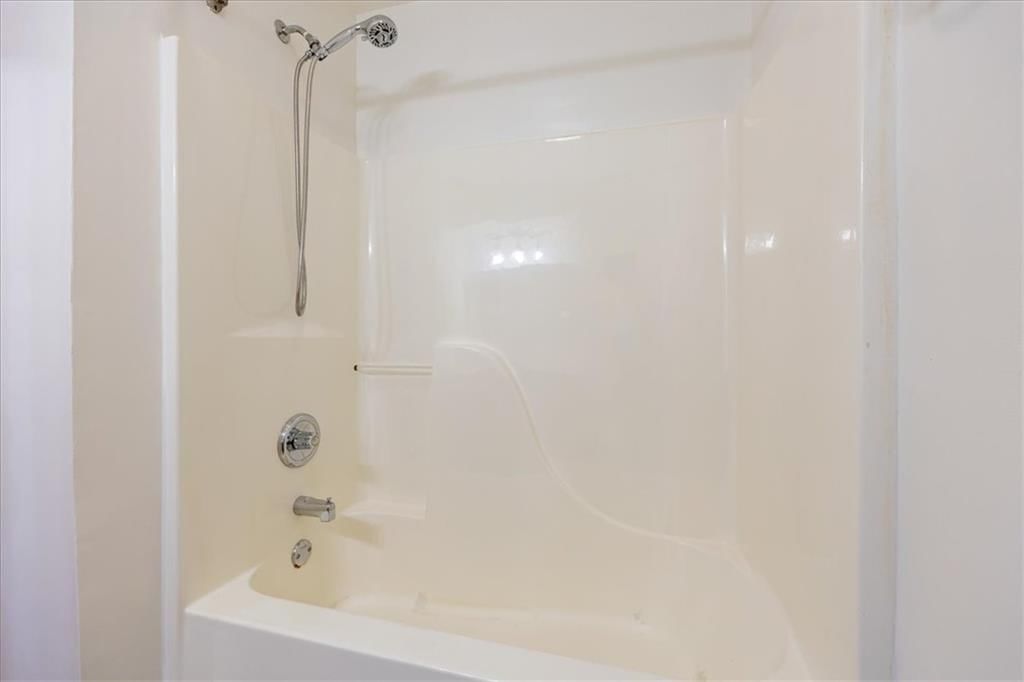 16008 Terry Avenue — photo 17