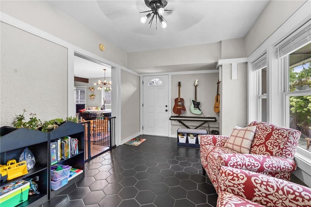 414 W 61st Street — photo 32