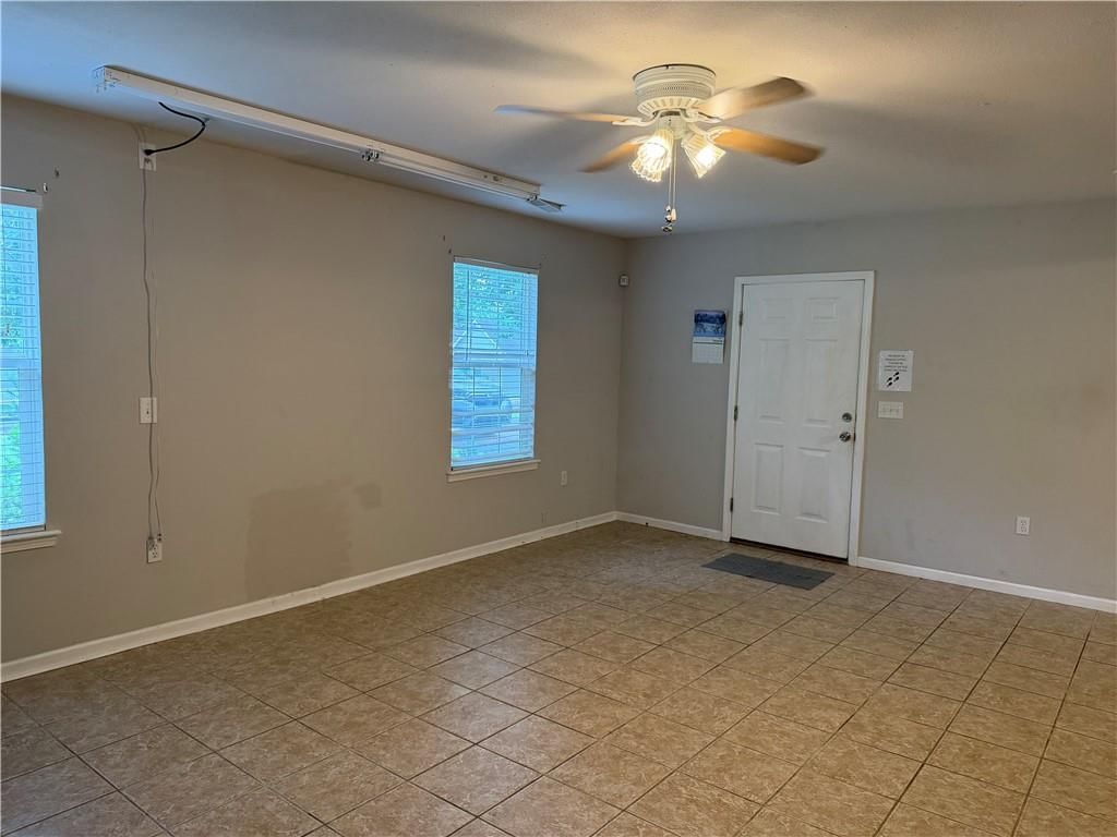 205 N Madison Street — photo 19