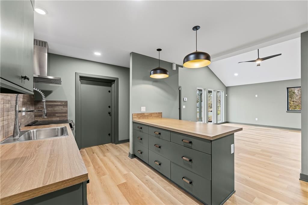 2522 Cissna Street — photo 10