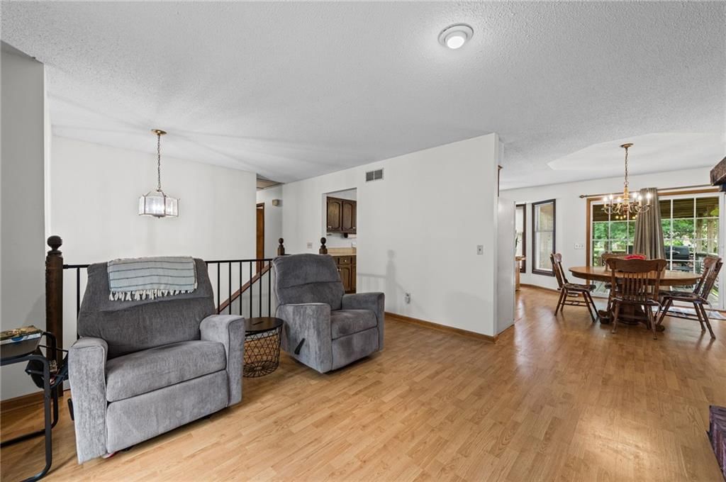 407 Sellers Place — photo 8