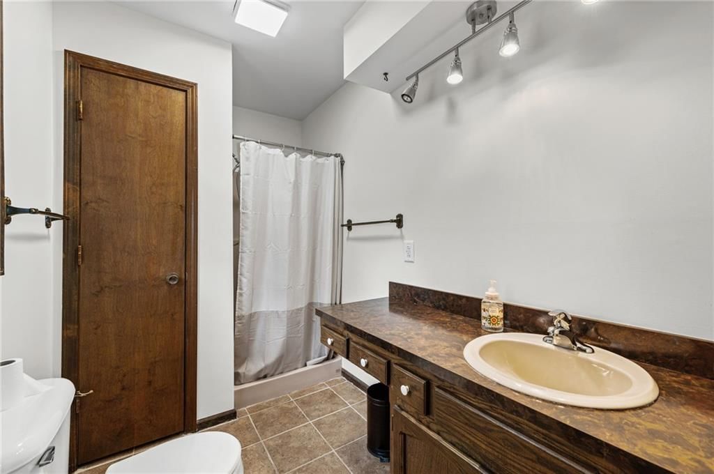 407 Sellers Place — photo 24