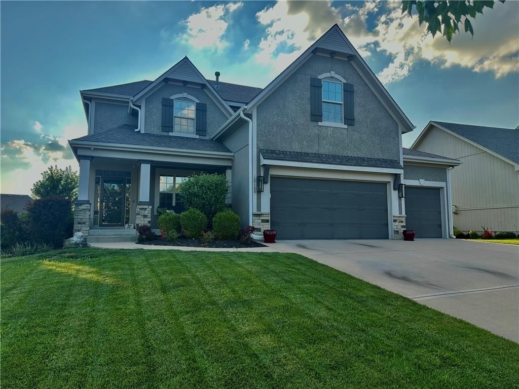 12168 S Valley Road — photo 1