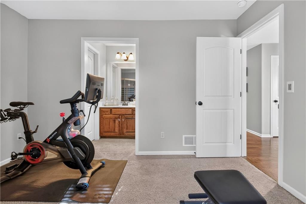 12168 S Valley Road — photo 41