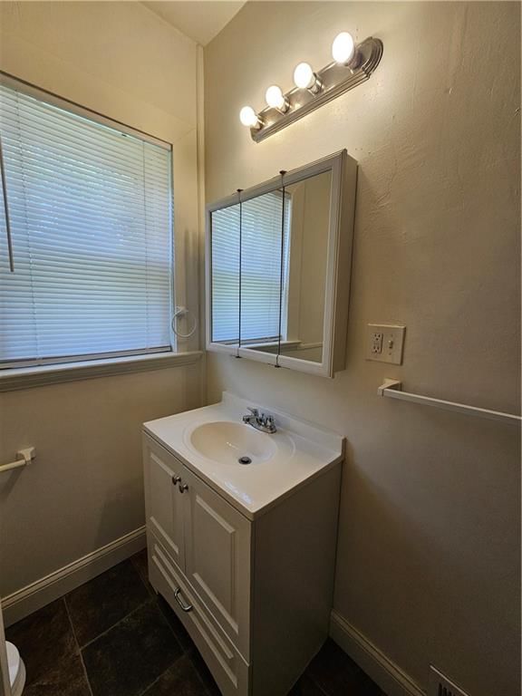 2312 E 13th Street — photo 18