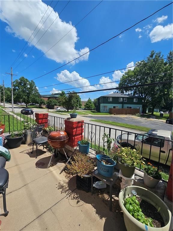 2312 E 13th Street — photo 31