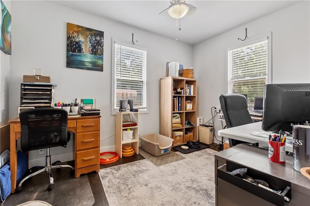 Photo 15 of 38 - 7108 N Kranz Road, Gladstone, MO 64118