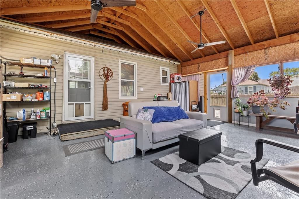 Photo 23 of 38 - 7108 N Kranz Road, Gladstone, MO 64118