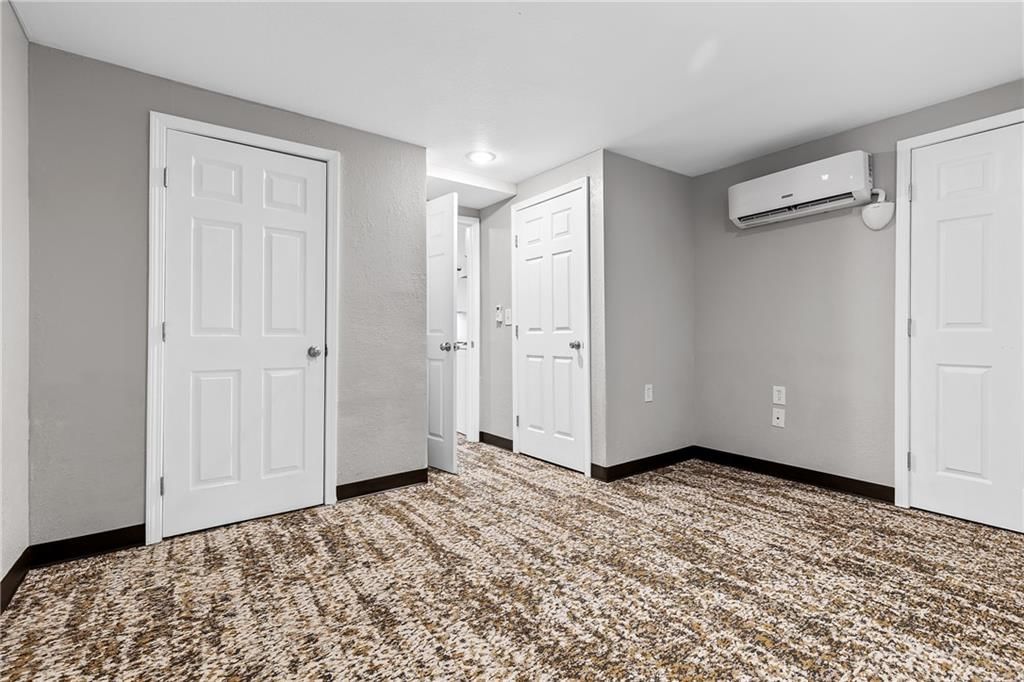 Photo 31 of 38 - 7108 N Kranz Road, Gladstone, MO 64118