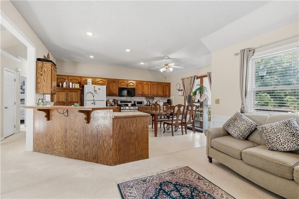 10126 N Highland Terrace — photo 11