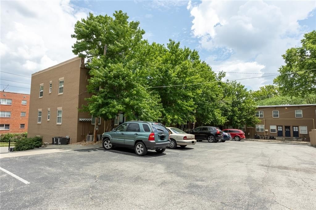 1207 W 45th Street — photo 16
