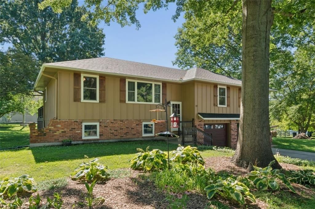 892 Gregory Street — photo 3