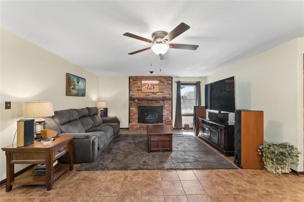 892 Gregory Street — photo 8