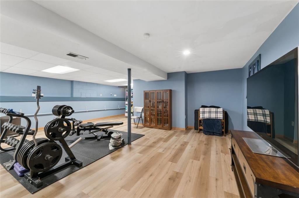 892 Gregory Street — photo 29
