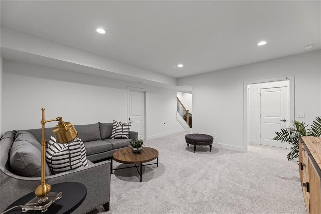 12212 S Emerald Street — photo 34