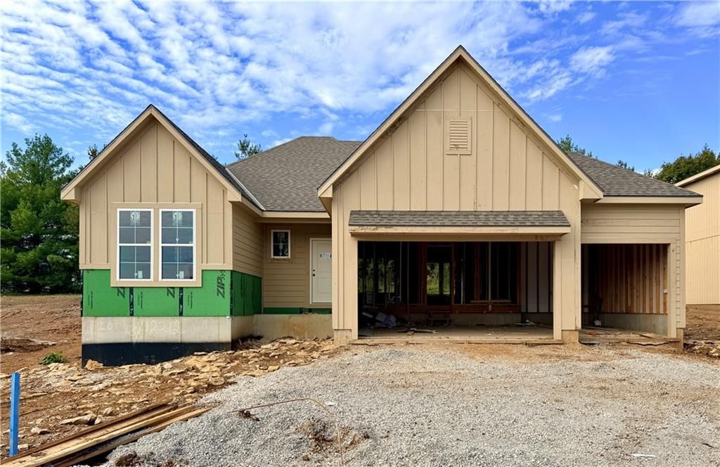 12212 S Emerald Street, Olathe, KS: listing photo 2