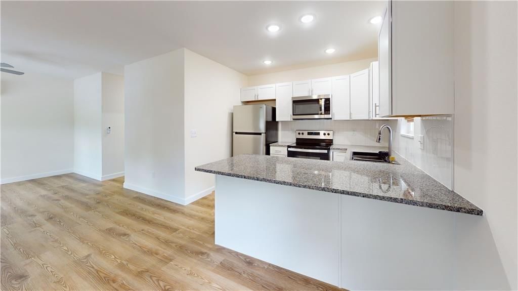 600 N Spring Street — photo 5