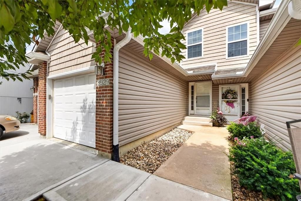 3529 NE Austin Drive — photo 1