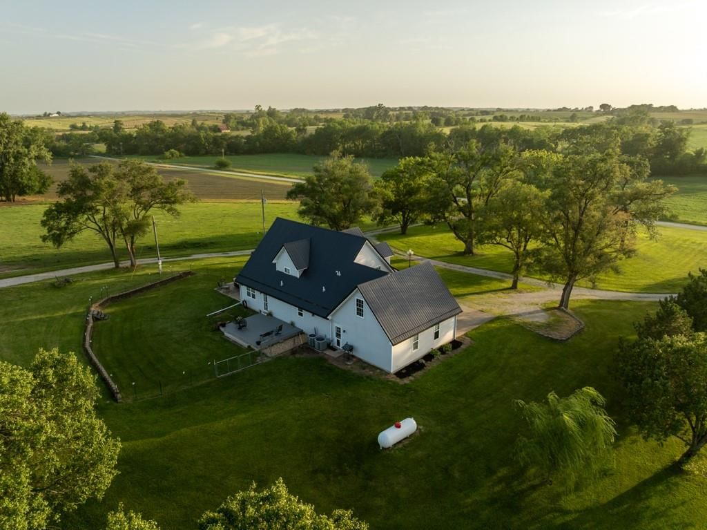20731 Cowsert Drive — photo 11