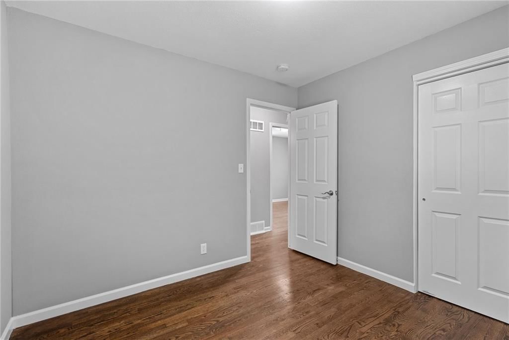 7218 Harvard Avenue — photo 10