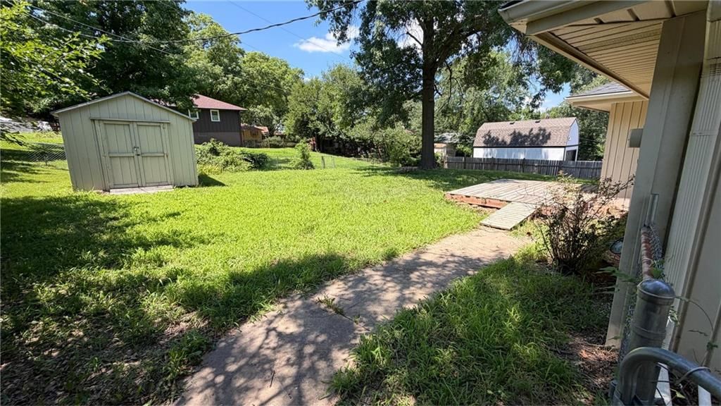 1424 Western Street — photo 2