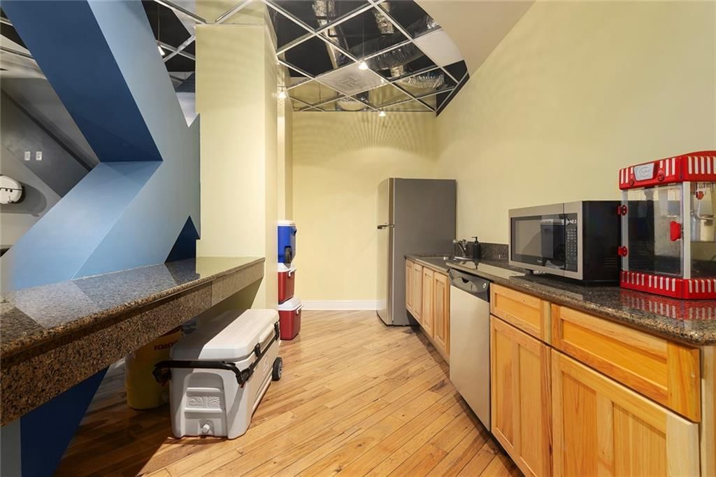 1101 Walnut Street — photo 13