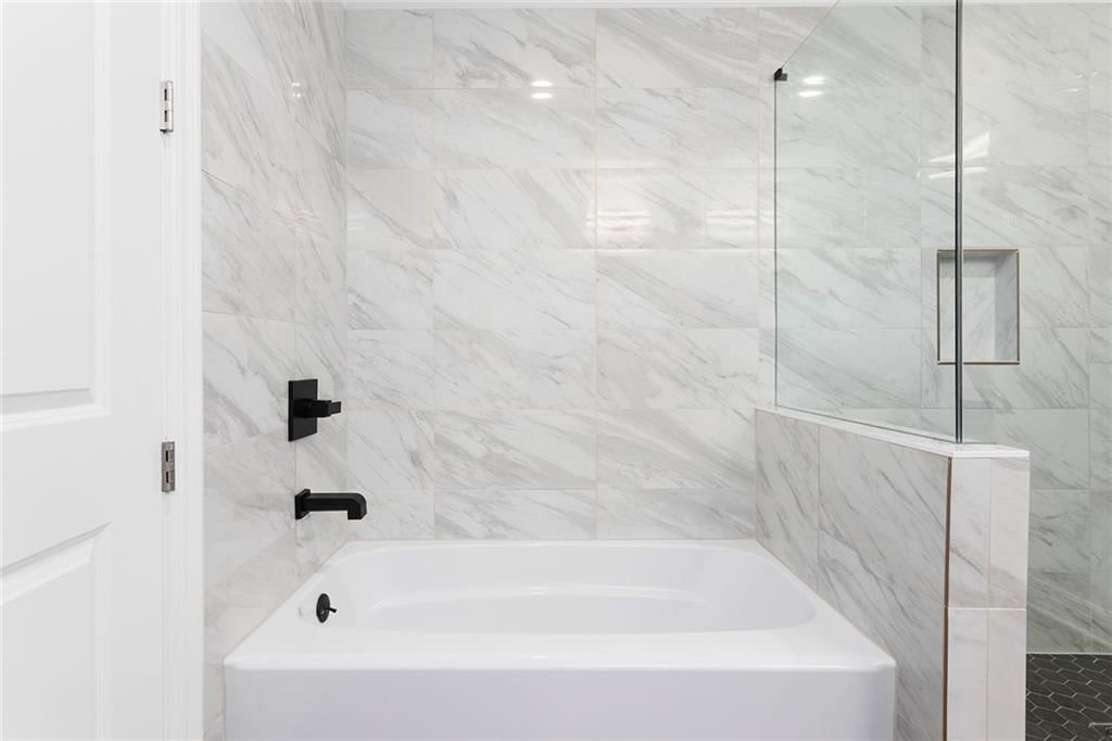 1101 Walnut Street — photo 44