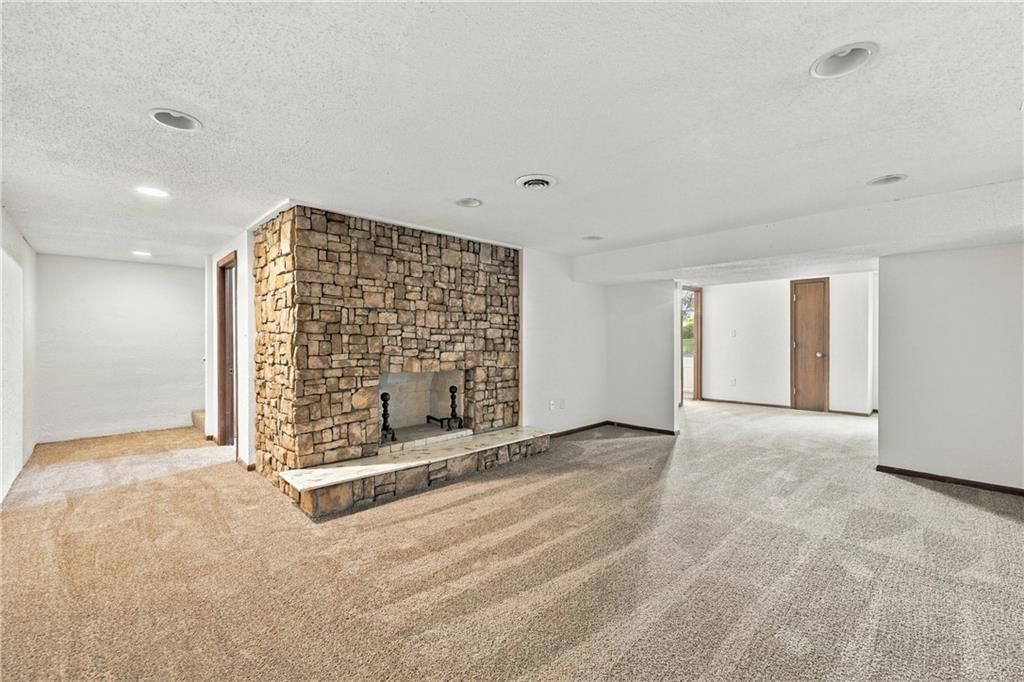 1600 Dana Drive — photo 31