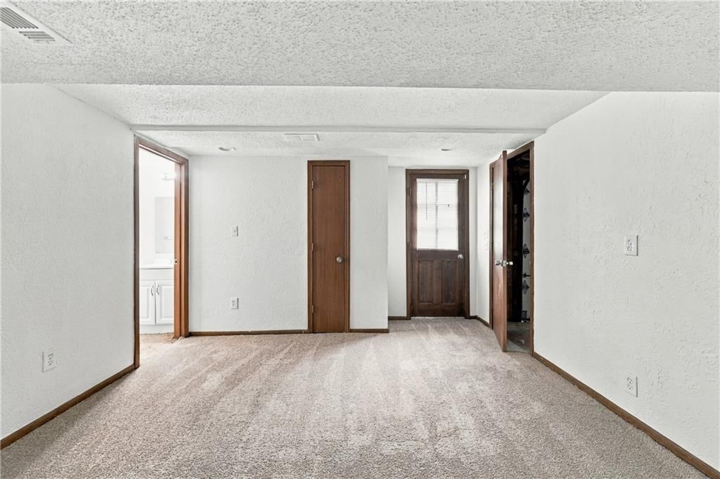 1600 Dana Drive — photo 32