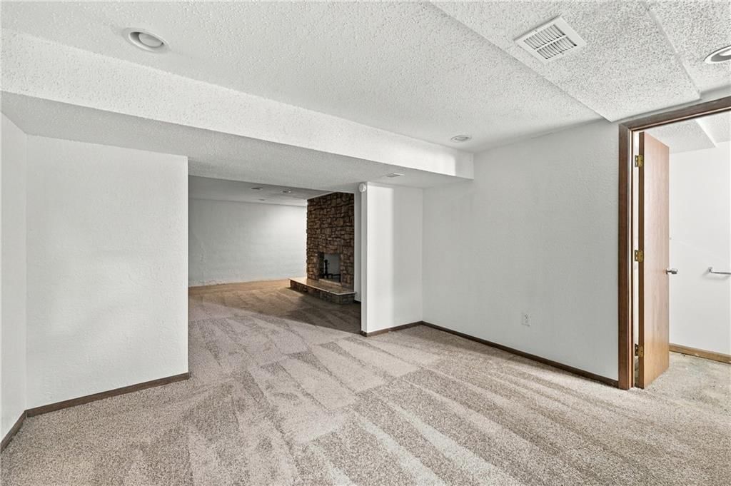 1600 Dana Drive — photo 33