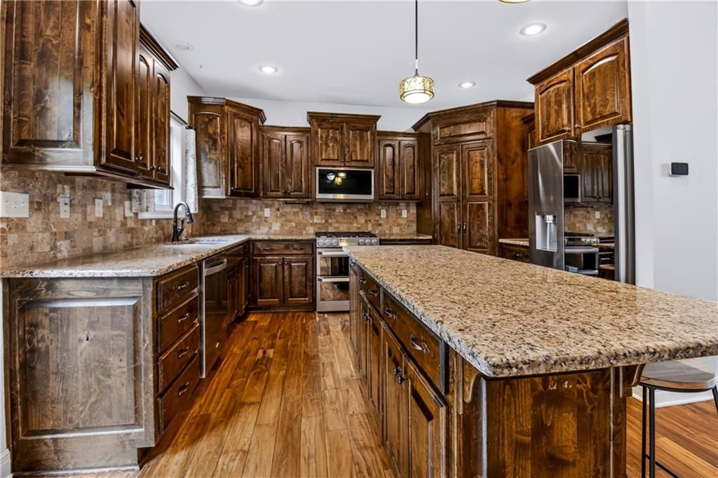 1236 Vivian Drive — photo 13