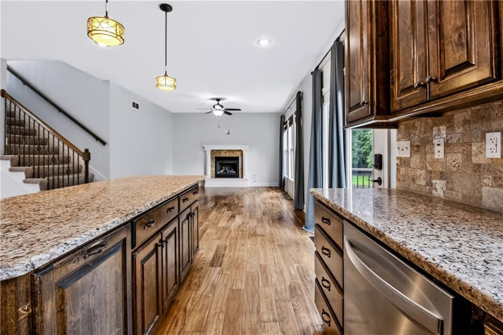 1236 Vivian Drive — photo 19