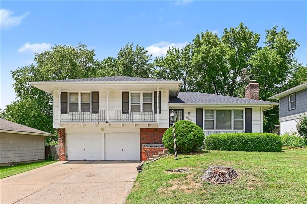 11906 Fuller Avenue, Grandview, MO