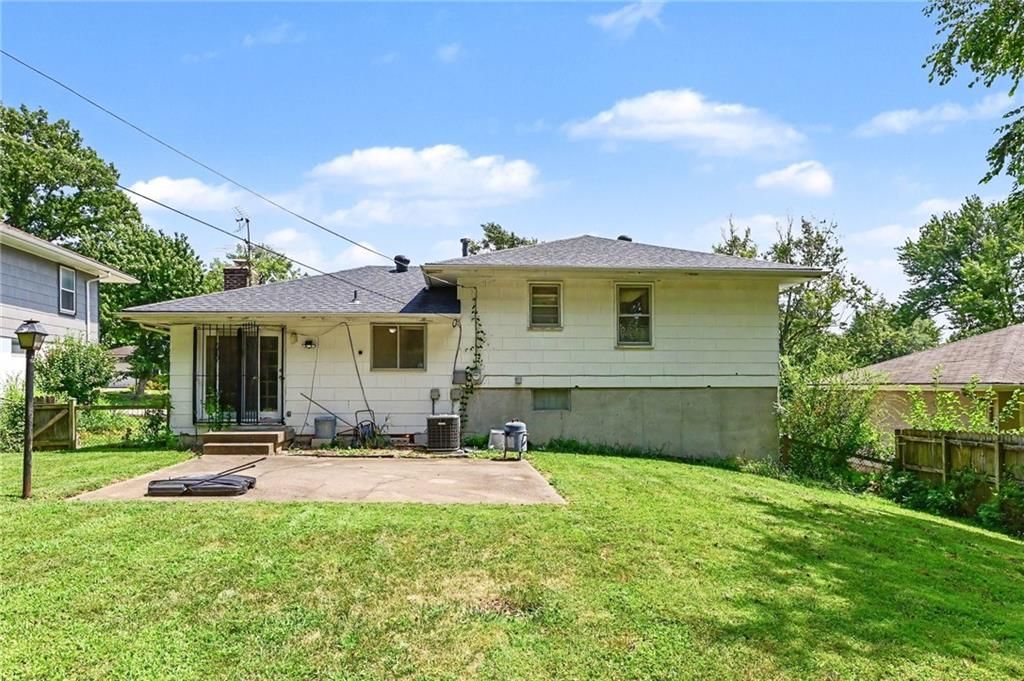 11906 Fuller Avenue — photo 18