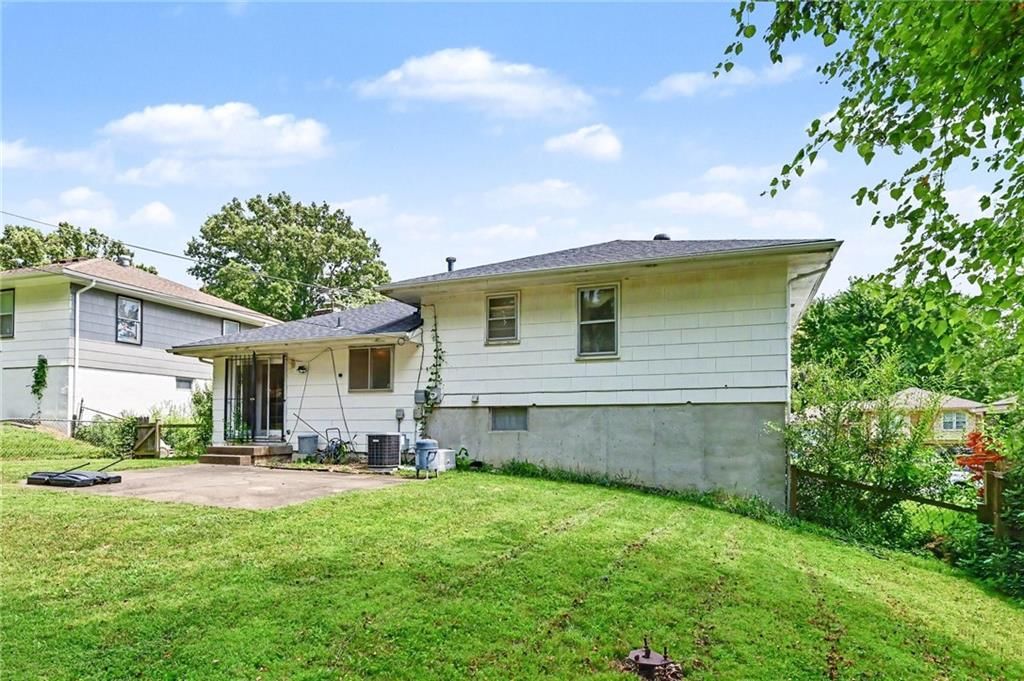 11906 Fuller Avenue — photo 19