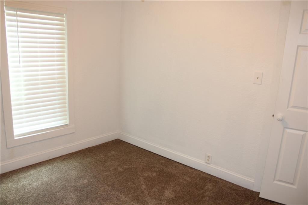 515 E Jackson Street — photo 9