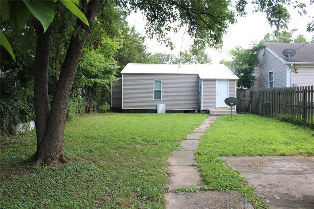 515 E Jackson Street — photo 13