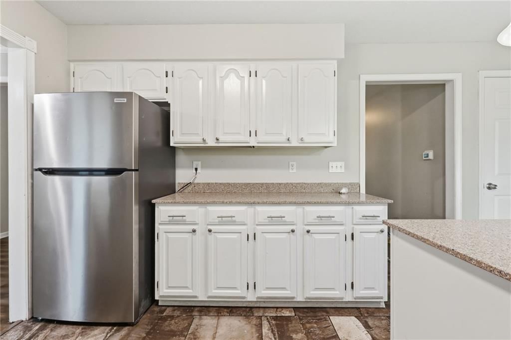 201 N Poplar Drive — photo 11