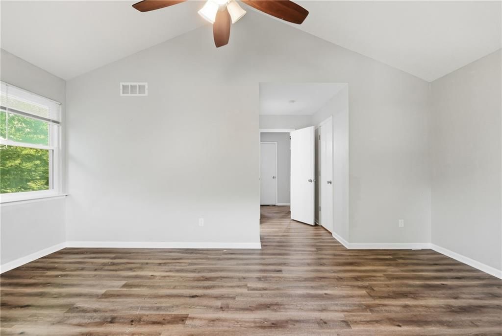201 N Poplar Drive — photo 13