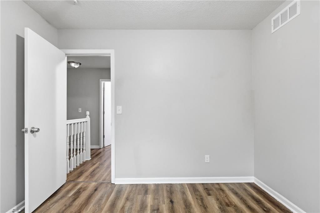 201 N Poplar Drive — photo 16