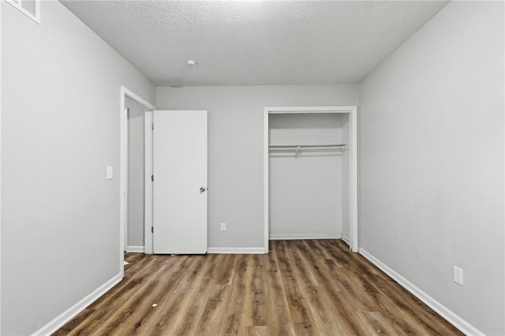 201 N Poplar Drive — photo 17