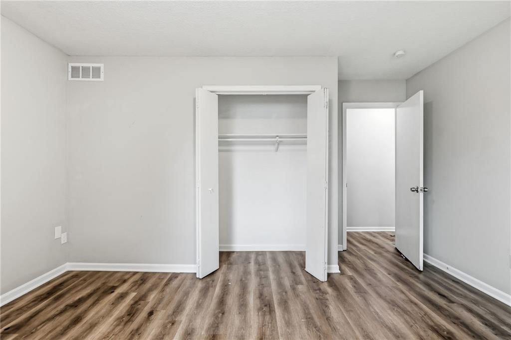 201 N Poplar Drive — photo 19