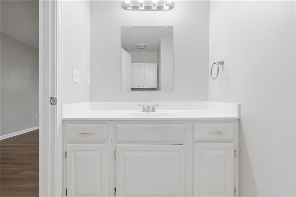 201 N Poplar Drive — photo 21