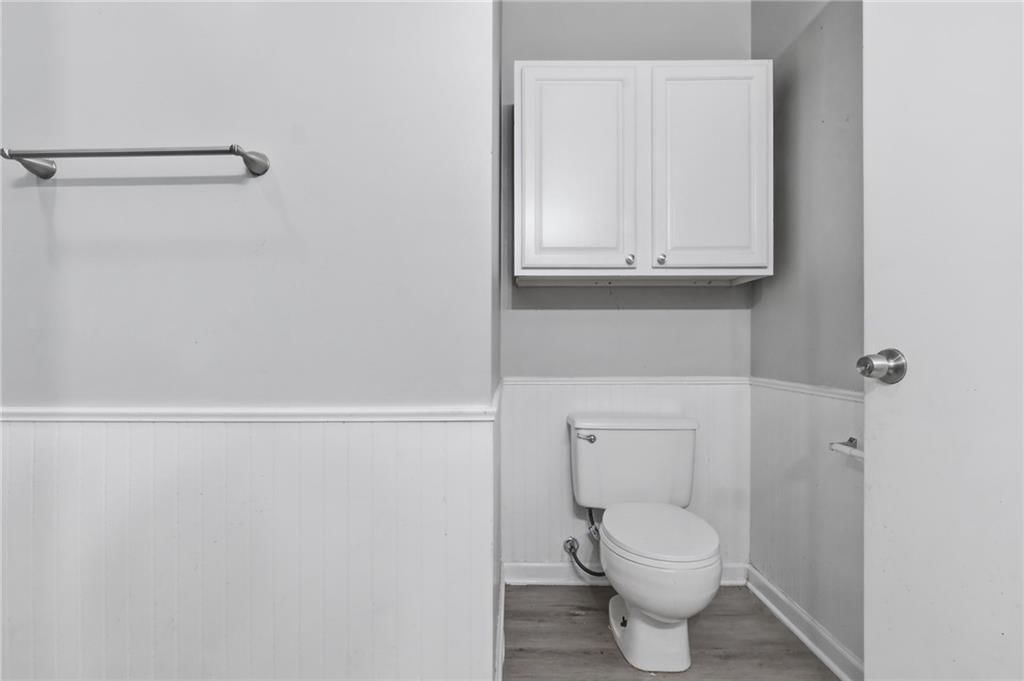 201 N Poplar Drive — photo 24