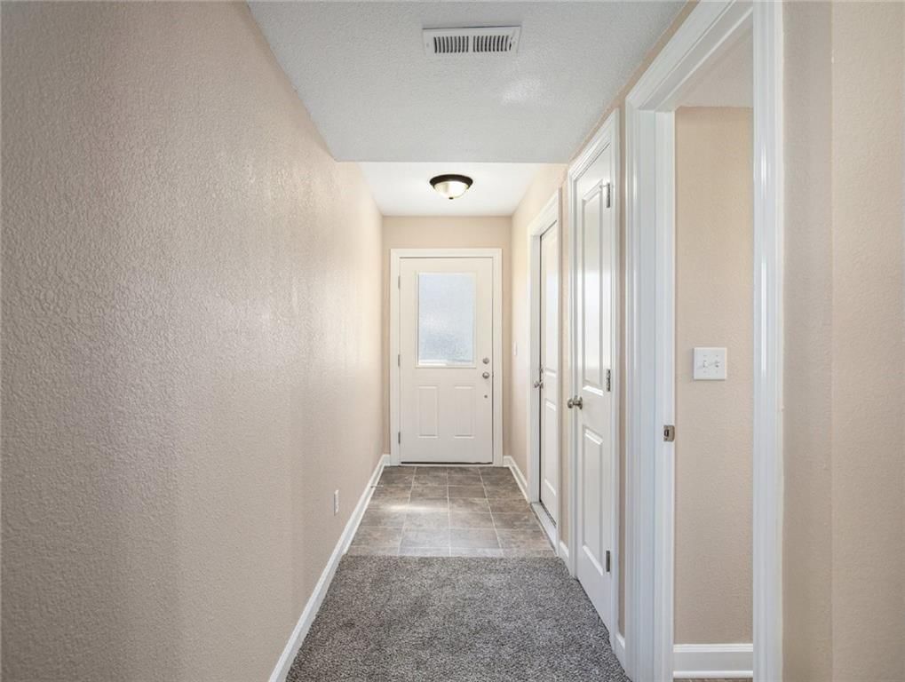 Photo 4 of 21 - 254 Pointe Lane, Raymore, MO 64083