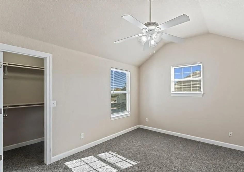 Photo 15 of 21 - 254 Pointe Lane, Raymore, MO 64083