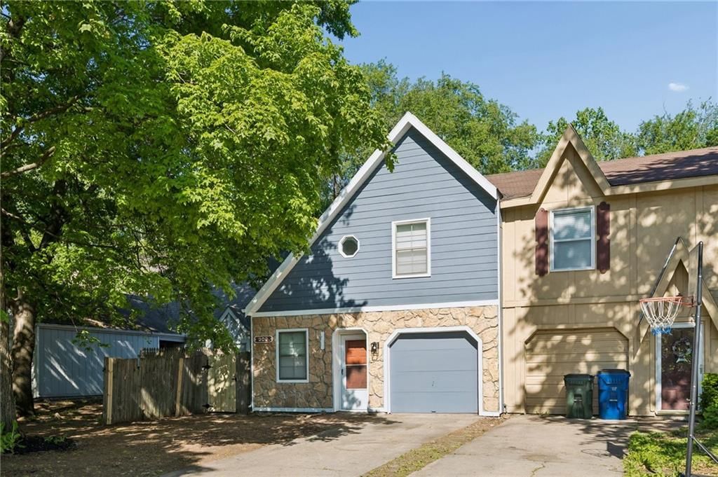 303 Northwood Lane — photo 1