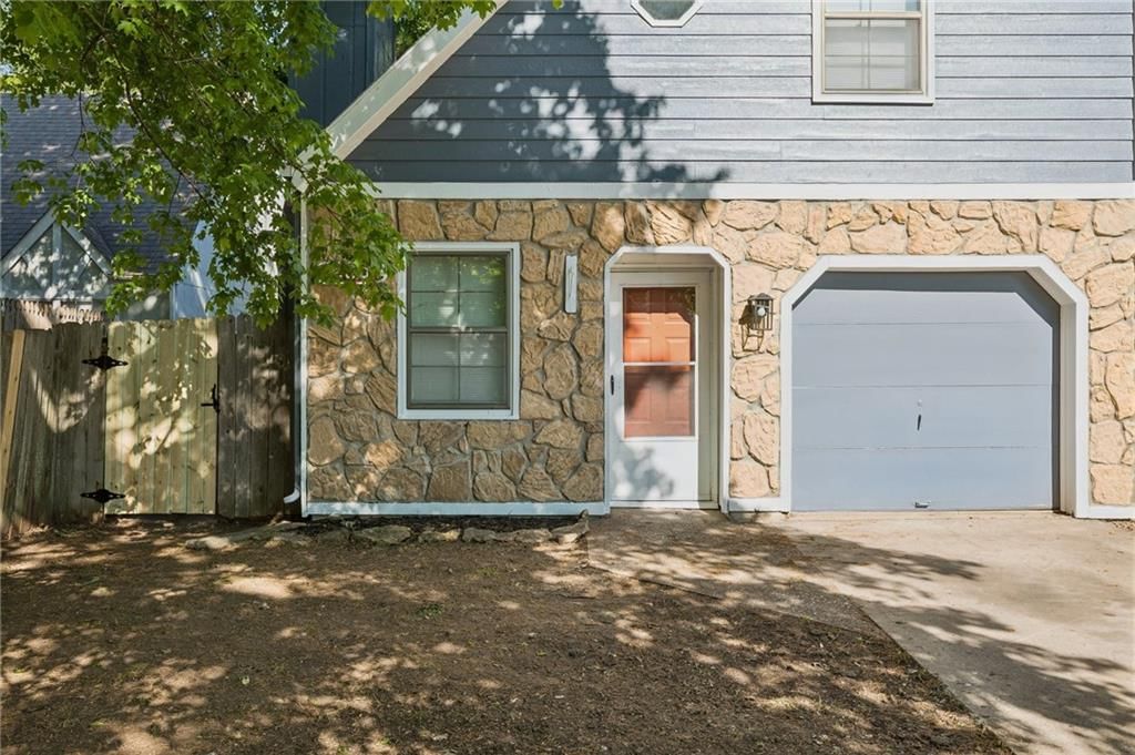 303 Northwood Lane — photo 3