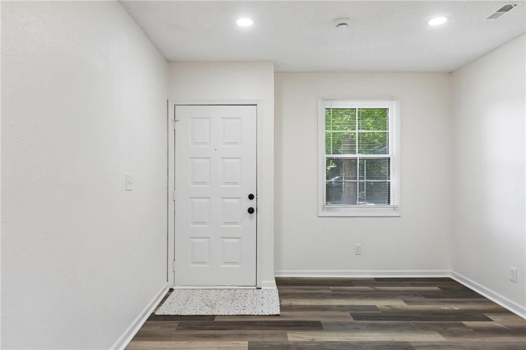 303 Northwood Lane — photo 7